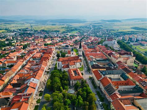 Pohľad na historické centrum Nových Zámkov