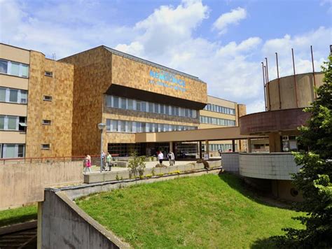 Vstup do poliklinickej časti Antolskej