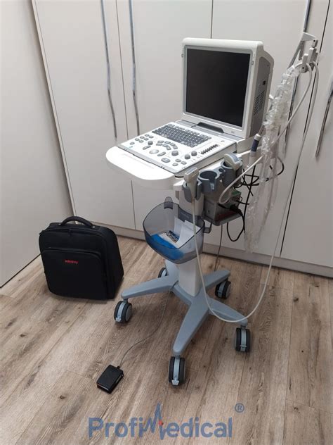 Moderný ultrasonograf 3D/4D