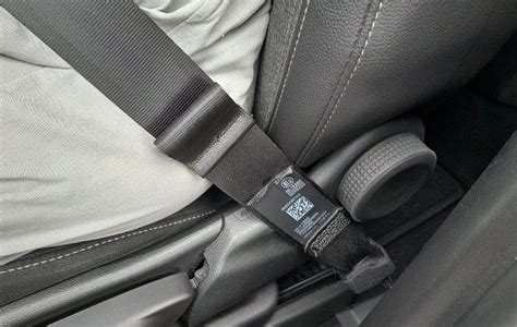 Detail päťbodového pásu v autosedačke