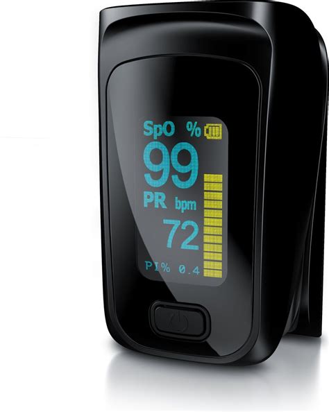 Pulzný oximeter na prste s nalakovaným nechtom a bez neho