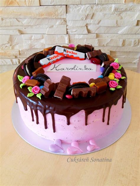 Torta s marcipánovými ozdobami pre bábätko