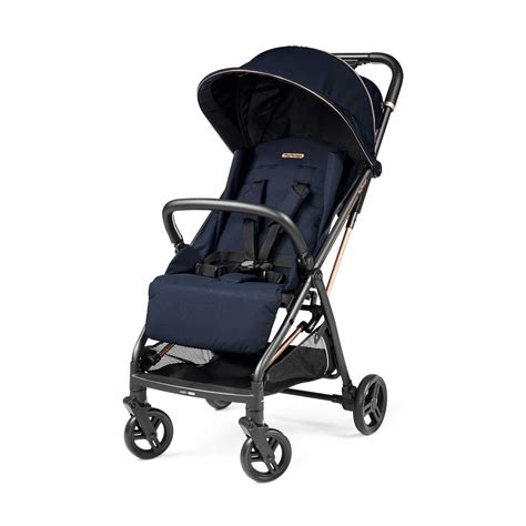 Trojkolesová verzia Peg Perego v prírodnom teréne