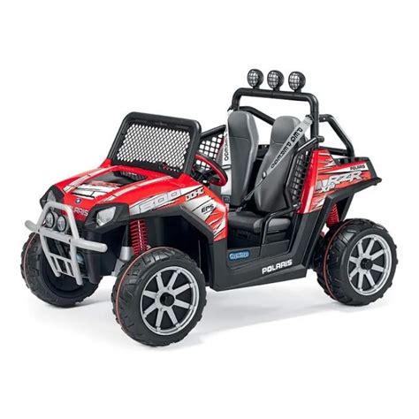 Dieťa jazdiace na štvorkolke Peg Perego