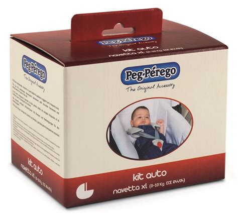 Peg Perego Culla Elite carrycot with Auto Kit installed in a car