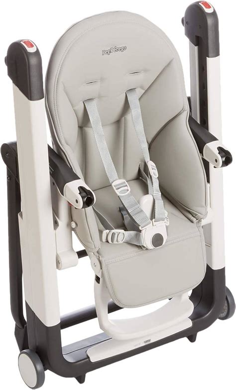 Dieťa v rôznych polohách v stoličke Peg Perego Siesta