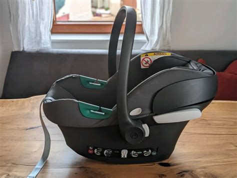 Cybex Aton B2 i-Size ako súčasť cestovného systému na kočíku