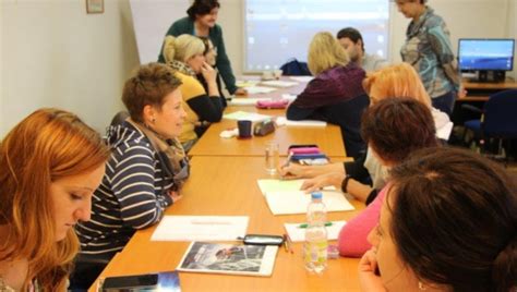 Diagram porovnávajúci inkluzívne vzdelávanie a špeciálne školy