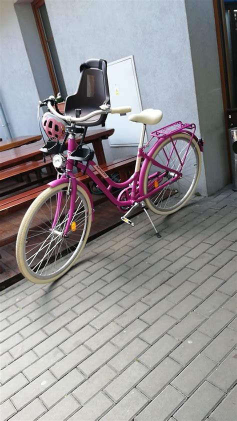 Zadná detská sedačka na bicykel s dieťaťom