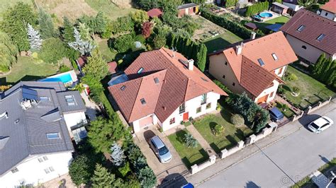Rodinný dom s deťmi a záhradou