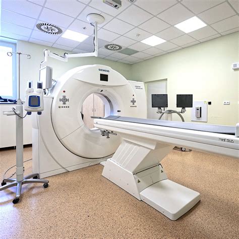 Pracovisko počítačovej tomografie s moderným CT skenerom