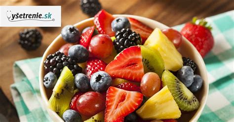 rozličné druhy ovocia na prípravu lievancov