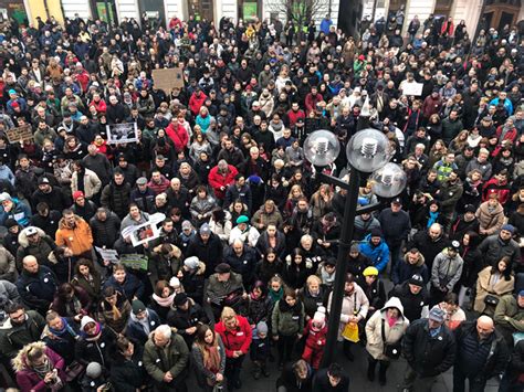 Komunitné zhromaždenie a protesty za bezpečnosť