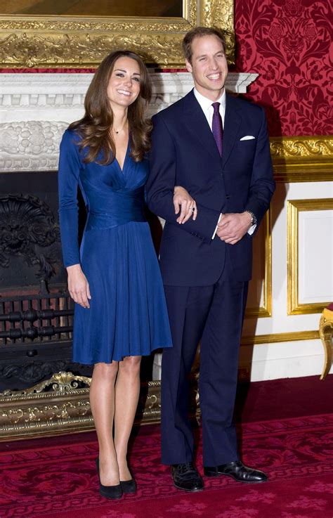 Vojvodkyňa Kate a princ William s novorodeným synom pred Lindo Wing