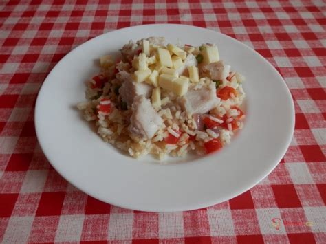 Ukážka detského pokrmu s rybou a zeleninou