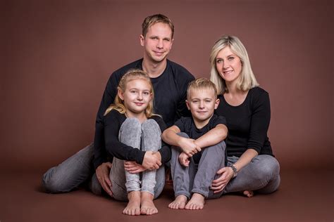 Rodinné foto s mnohopočetnými deťmi
