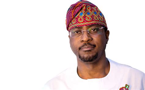 Osoba maľuje smutnú kresbu