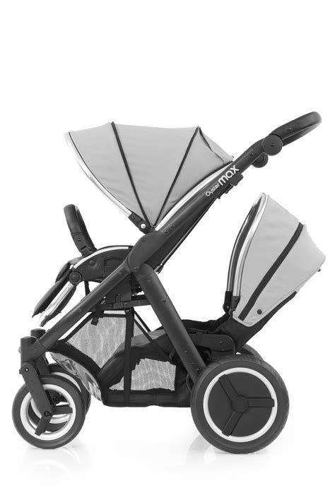 Detail priestoru medzi sedadlami kočíka Oyster Max 2 v tandem móde