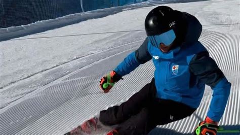 žena smúti nad stratou