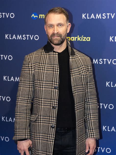 Tomáš Maštalír v jednej zo svojich divadelných úloh