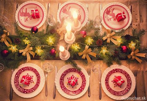 Obrázok s vianočným stolom a zdravými jedlami pre deti