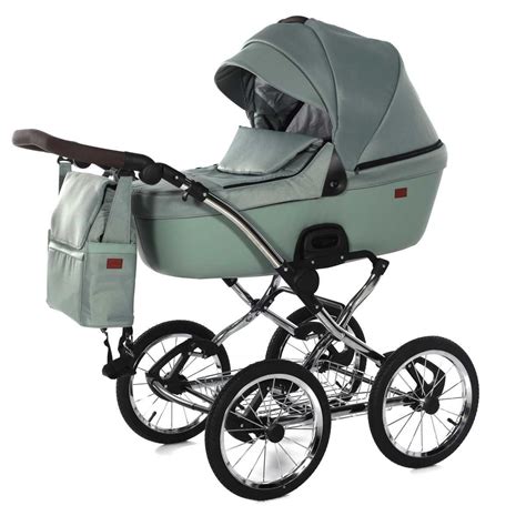 Kreatívne úložné riešenie pre kočík v predsieni