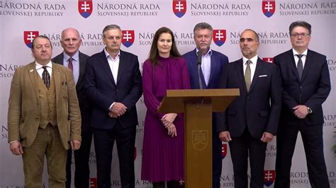 poslanci s deťmi v parlamente