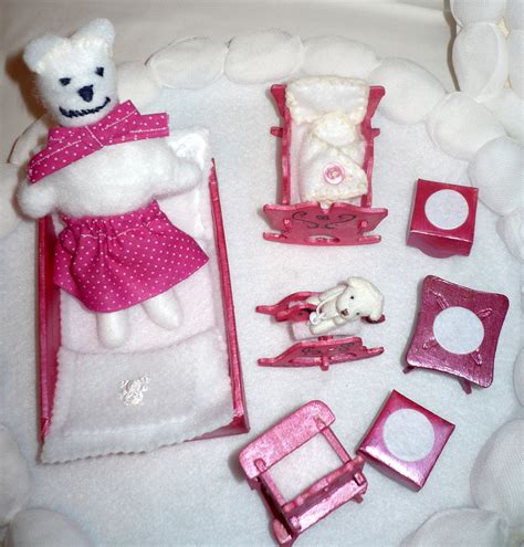 bábätko spí v kolíske