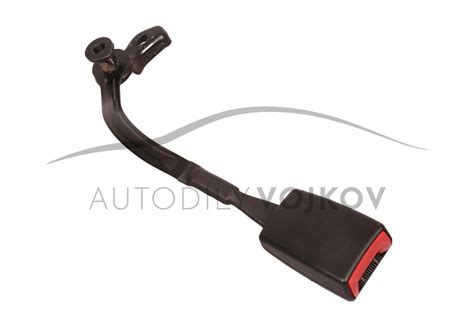 Diagram zobrazujúci správne a nesprávne vedenie bezpečnostného pásu