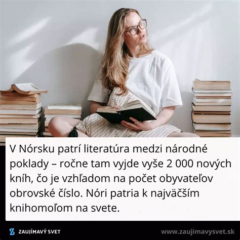 žena si číta knihu o tehotenstve