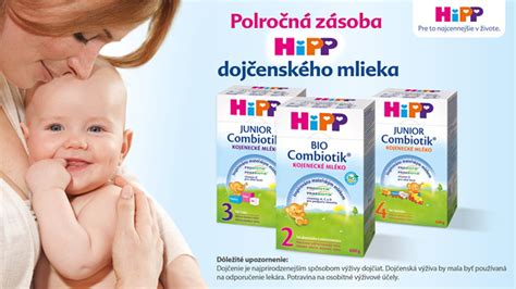 bábätko pije materské mlieko z fľaše