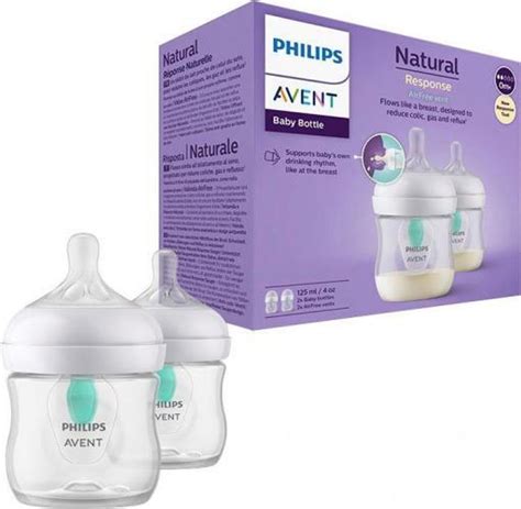 Dieťa pijúce z fľaše Philips Avent Natural Response