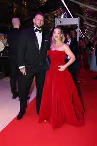 Ilustrácia rodiny s novým partnerom