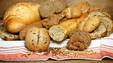 Porovnanie bieleho a celozrnného pečiva