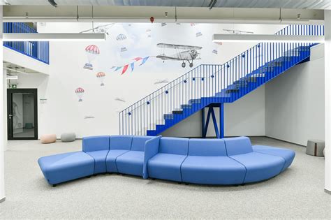 interiér modernej škôlky s hračkami