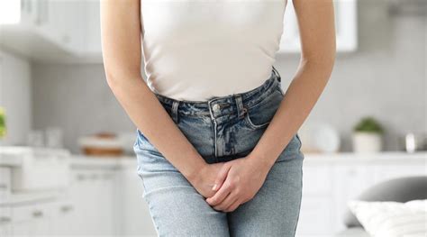 žena s bolestivým močením