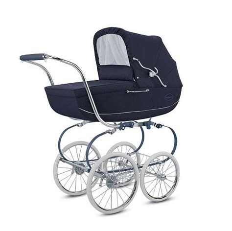 Ukážka rôznych modelov retro kočíkov