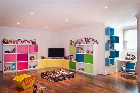 Bezpečné skladovanie hračiek a sladkostí pre deti