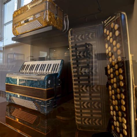 Zbierka starých hudobných nástrojov