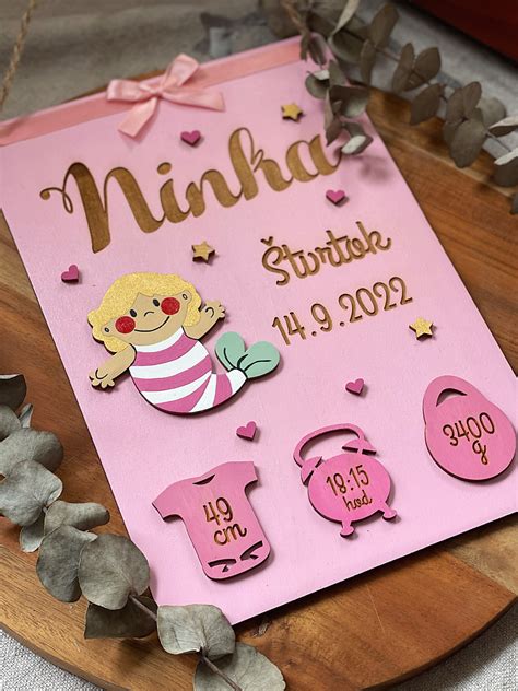 Novorodeniatko s belošskými črtami