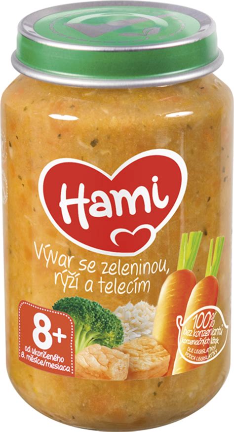 Matka ponúka dieťaťu príkrm
