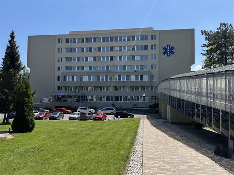 pohľad na chirurgický pavilón nemocnice v Lučenci