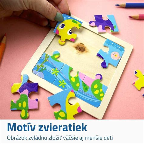 Deti spoločne skladajúce veľké puzzle
