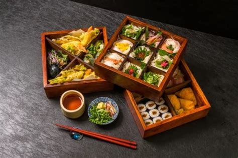 Japonské jedlo a bento box