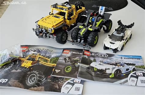 zložité LEGO modely v procese stavania