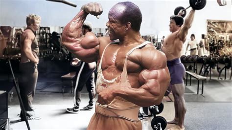 Albert Beckles in a classic bodybuilding pose