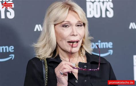 Amanda Lear na obálke časopisu
