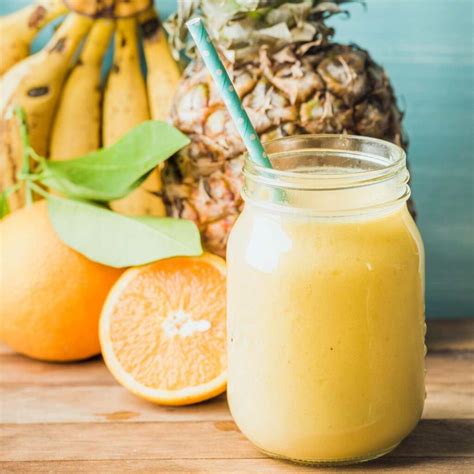 ananásové smoothie s ovocím