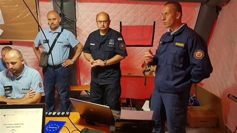 zobrazenie rôznych modelov kočíkov Anex v mestskom aj prírodnom prostredí