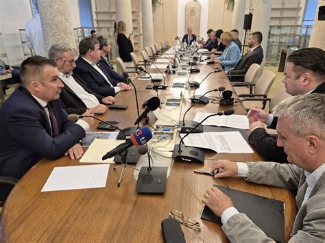 zasadnutie Národnej rady SR